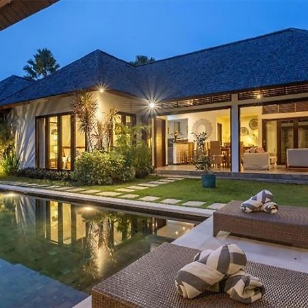 Villa Tiga Mangga By Optimum Bali Villas Seminyak Zewnętrze zdjęcie